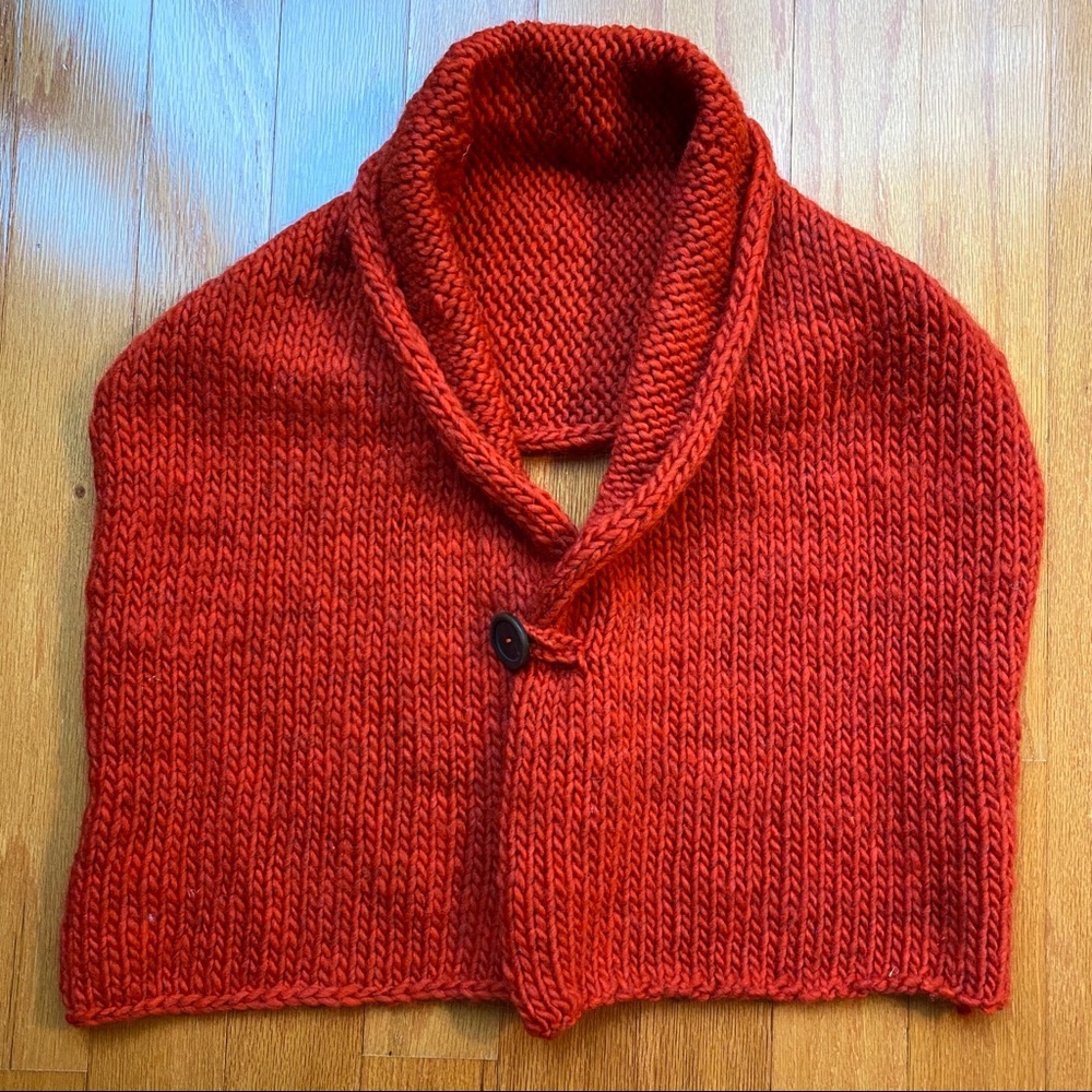 Hand knit shrug 🧶